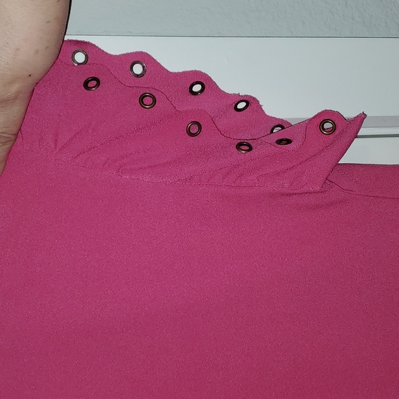 Daisy Fuentes Pink Stretch Top - Picture 8 of 10